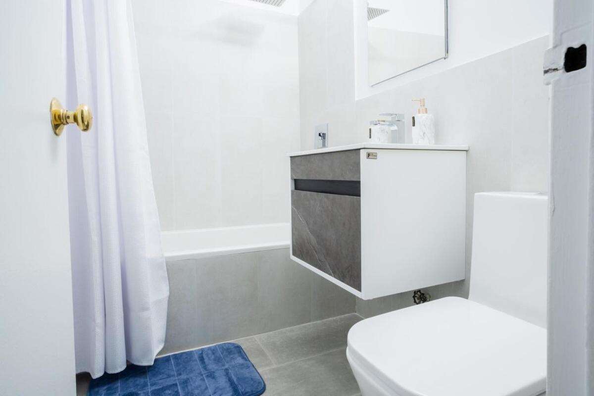 Appartement 49-4a Prime Midtown Newly 2br W&d